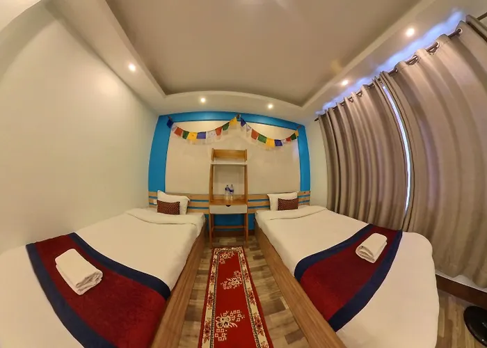 Hostel Thamel & *